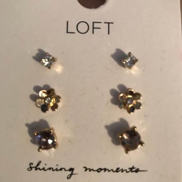Gorgeous, new Loft shining moments earring set❤️ - Picture 7 of 8